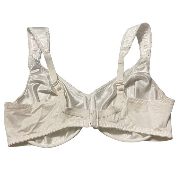 Vintage Playtex Women's White Thick Padded Strap Underwire Modest Bra Size 38C - Picture 8 of 8